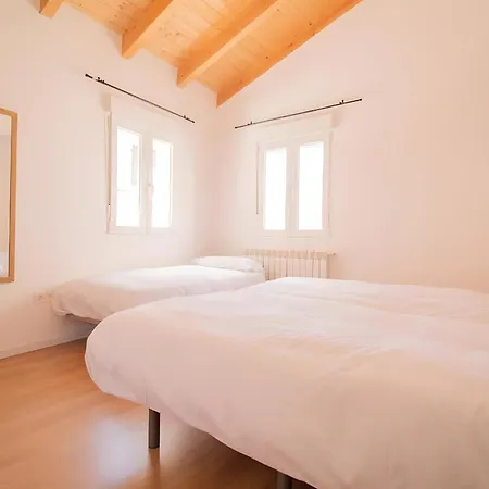 La Casa Del Maestro Cerezo de Abajo